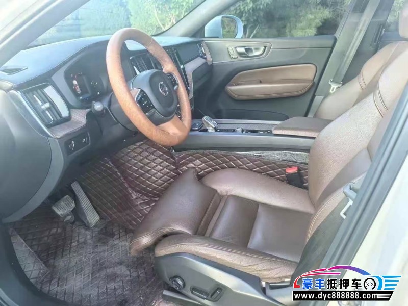 22年沃尔沃XC60轿车抵押车出售