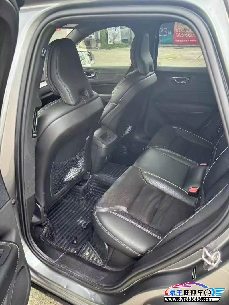 19年沃尔沃XC60轿车抵押车出售