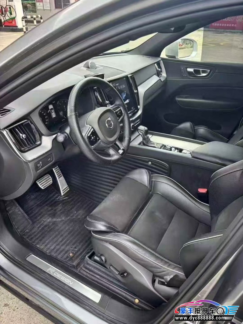 19年沃尔沃XC60轿车抵押车出售
