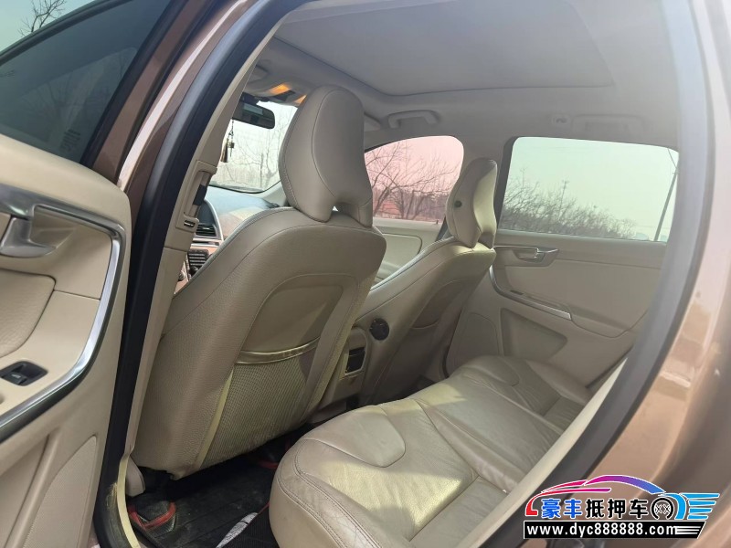 12年沃尔沃XC60轿车抵押车出售