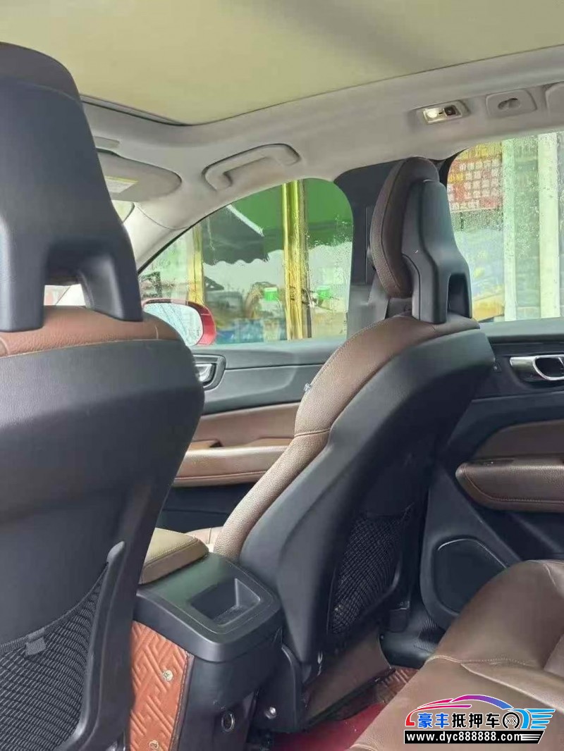 18年沃尔沃XC60轿车抵押车出售