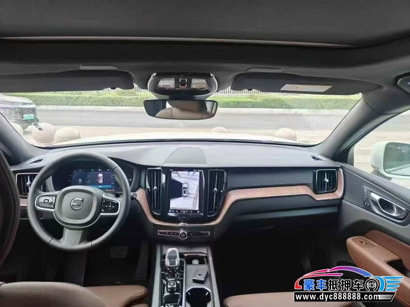 25年沃尔沃XC60轿车抵押车出售