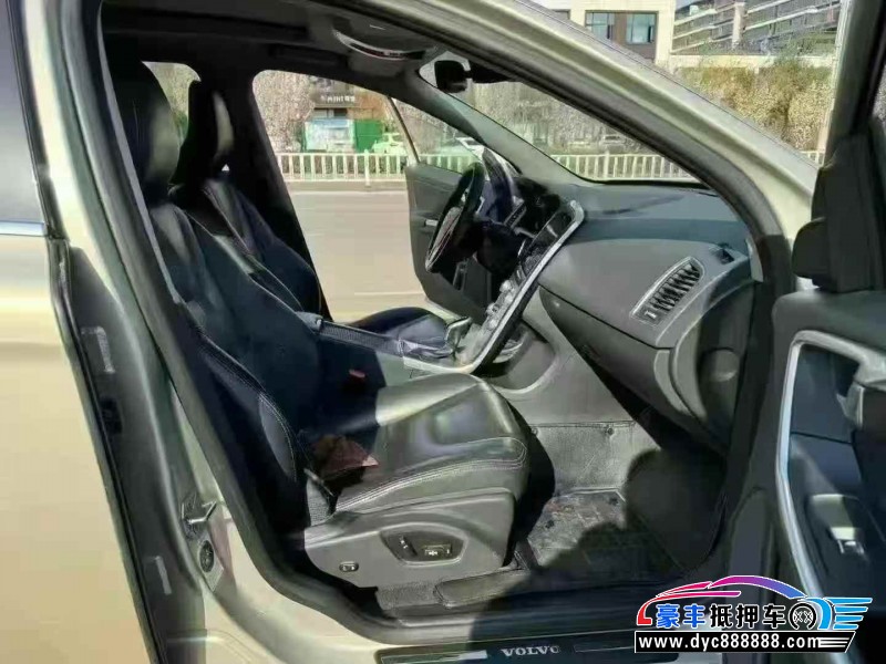 17年沃尔沃XC60轿车抵押车出售