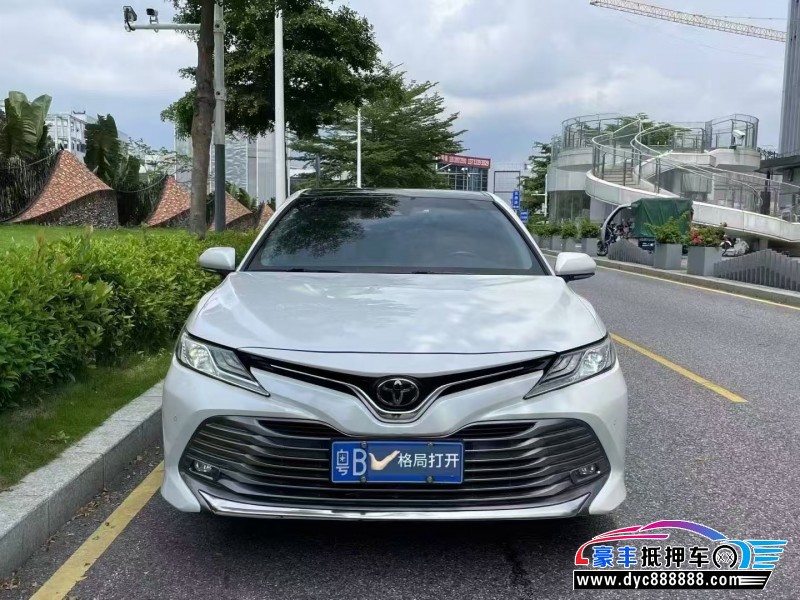 18年丰田凯美瑞轿车抵押车出售