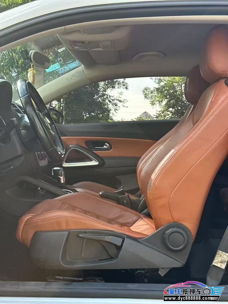 14年大众尚酷轿车抵押车出售