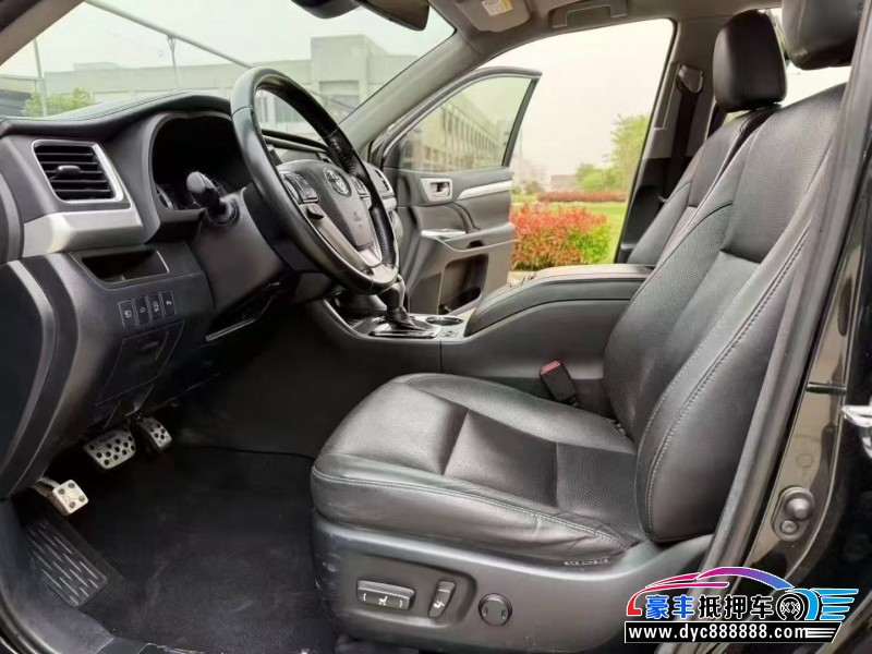 19年丰田汉兰达轿车抵押车出售