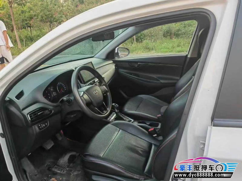 19年现代悦动轿车抵押车出售