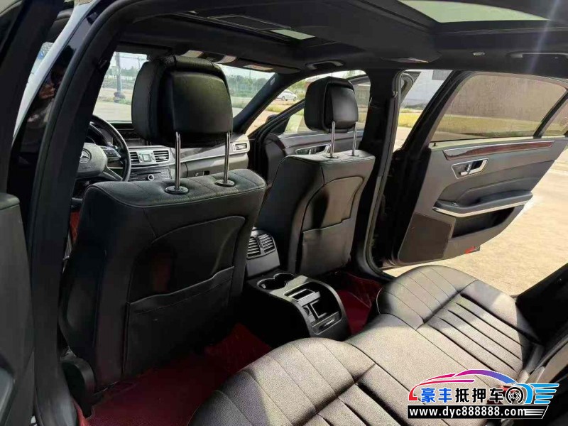 16年奔驰E轿车抵押车出售