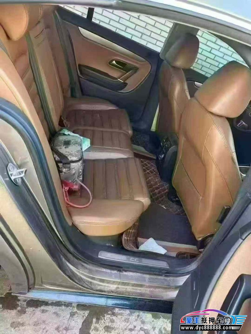 13年大众CC轿车抵押车出售