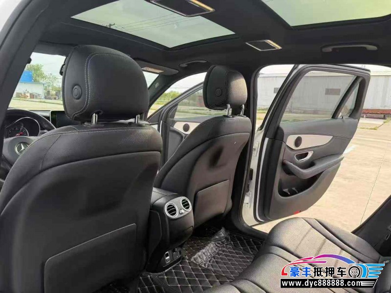 19年奔驰GLC轿车抵押车出售