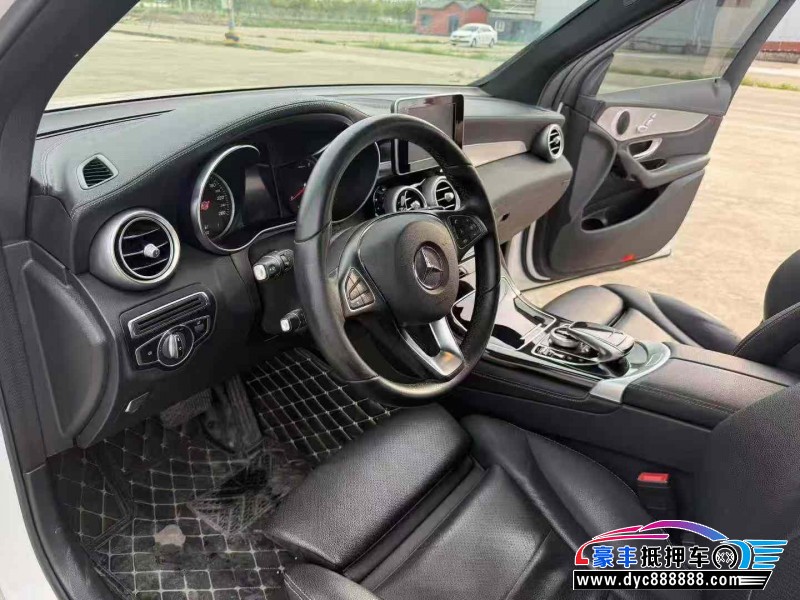 19年奔驰GLC轿车抵押车出售