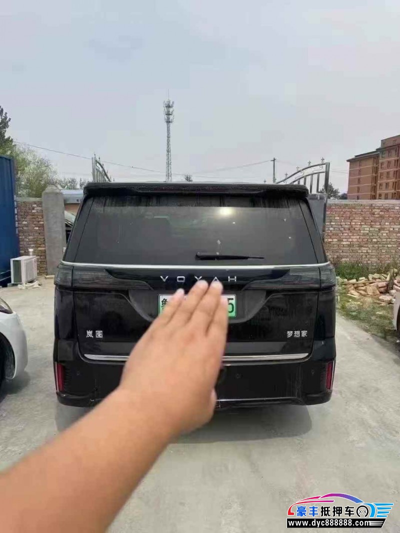 23年岚图梦想家轿车抵押车出售