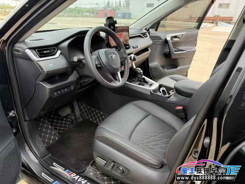 24年丰田RAV4轿车抵押车出售