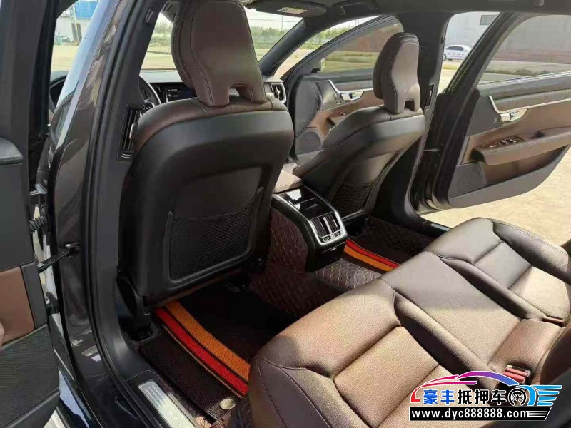 20年沃尔沃S90轿车抵押车出售