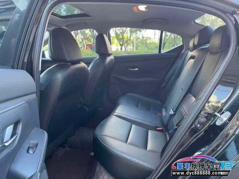 20年日产轩逸轿车抵押车出售