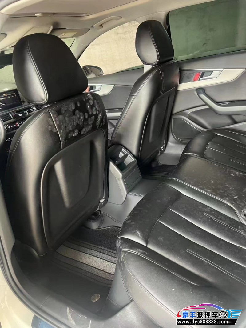 18年奥迪A4L轿车抵押车出售