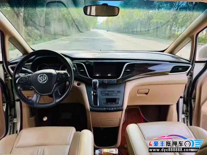 19年别克GL8轿车抵押车出售