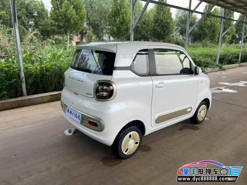 24年奔腾小马轿车抵押车出售