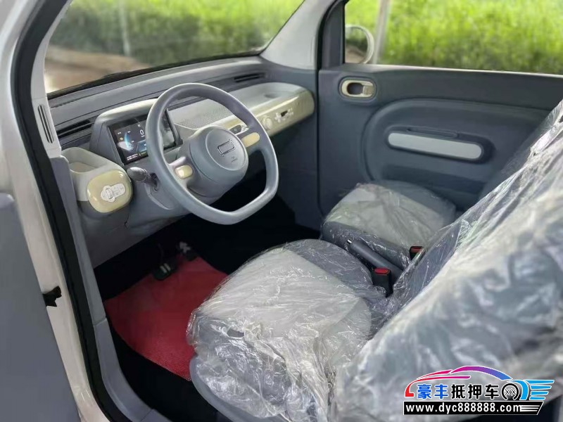 24年奔腾小马轿车抵押车出售