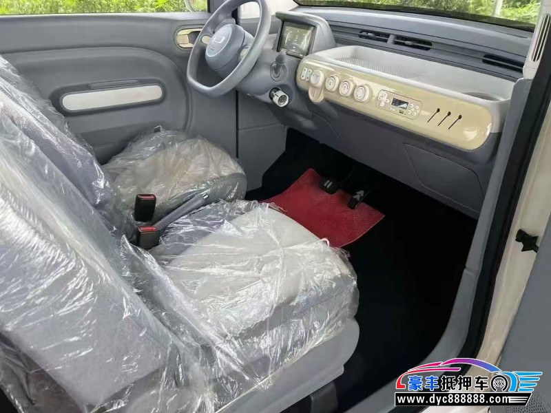 24年奔腾小马轿车抵押车出售