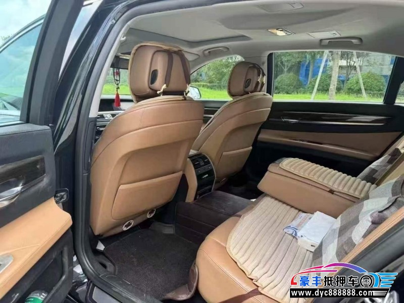 11年宝马7系轿车抵押车出售