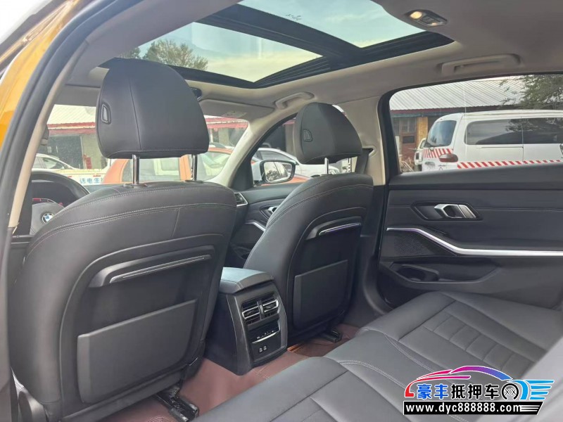 20年宝马3系轿车抵押车出售