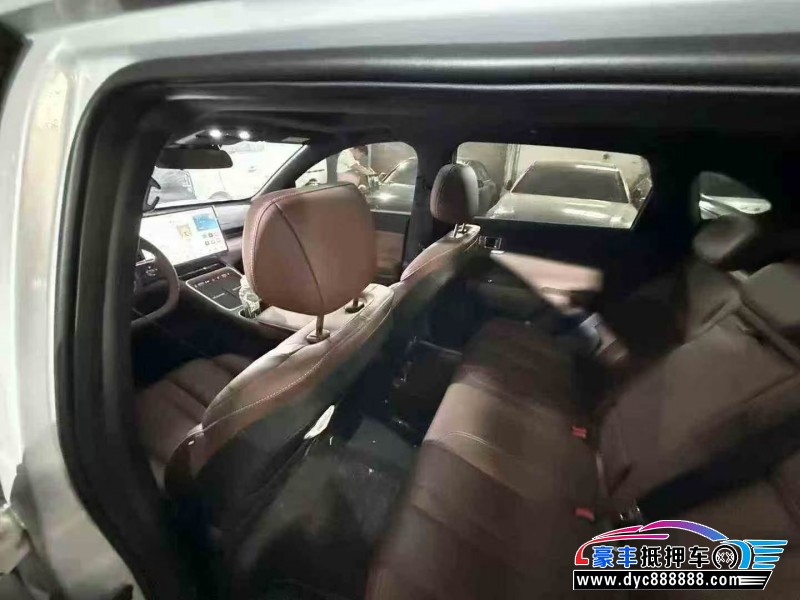 25年五菱星光轿车抵押车出售