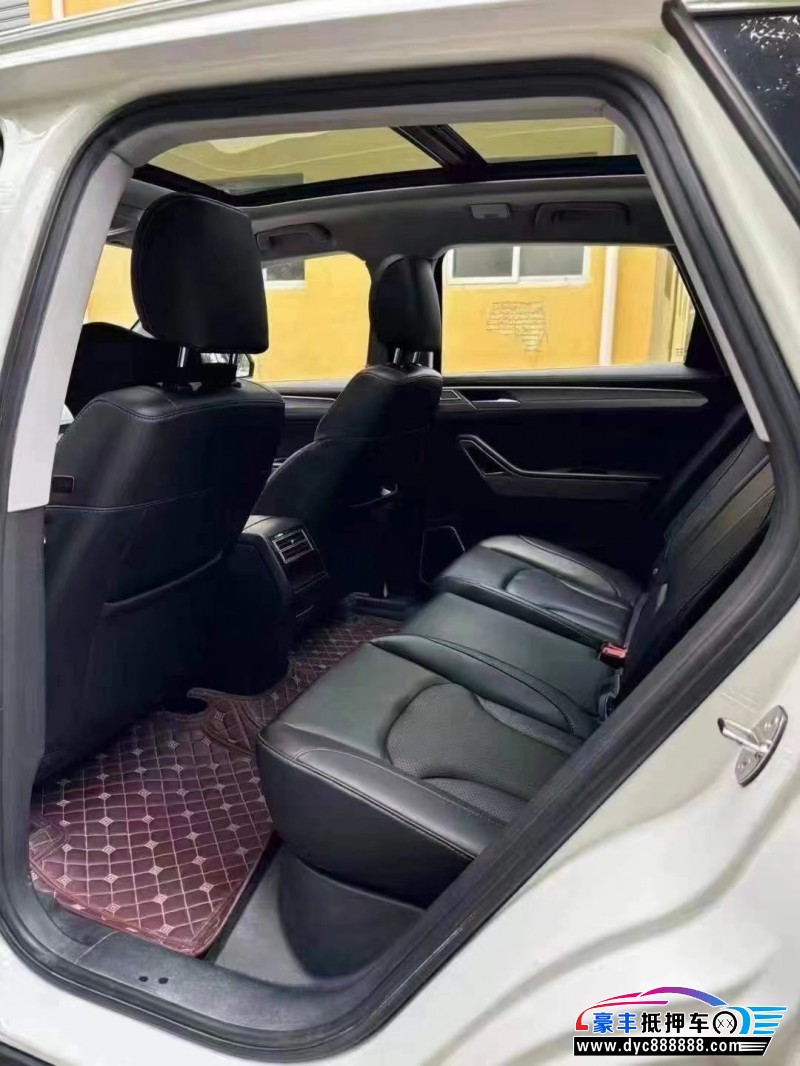 19年众泰大迈X7轿车抵押车出售