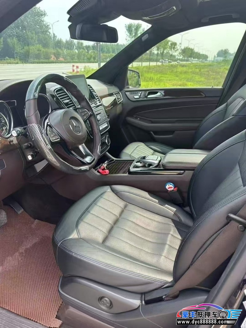 18年奔驰GLS轿车抵押车出售