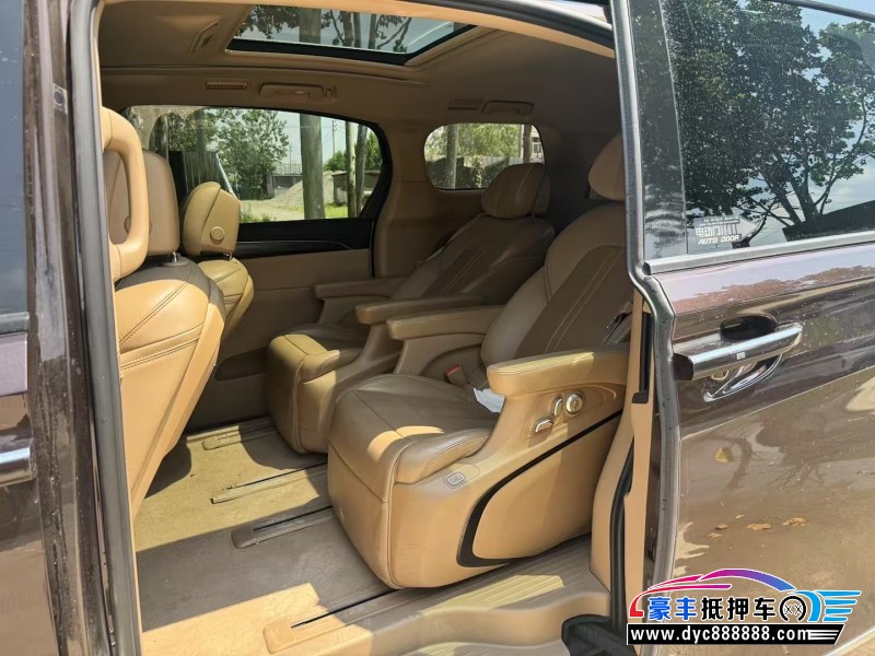 20年别克GL8轿车抵押车出售