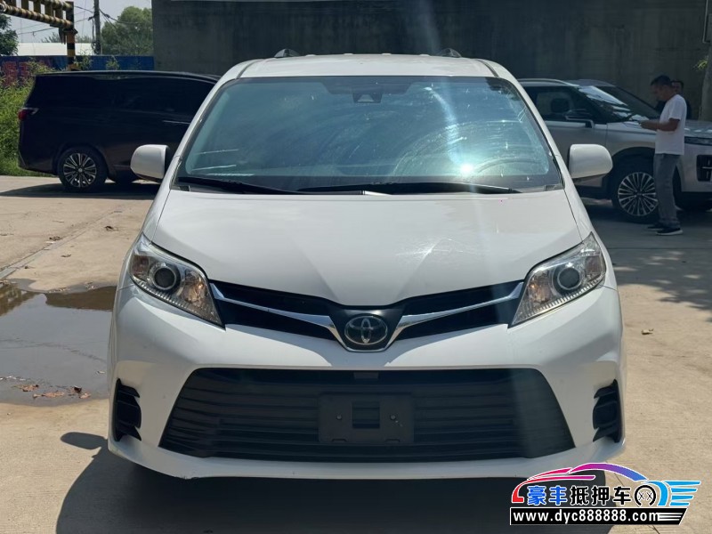 19年丰田塞纳轿车抵押车出售