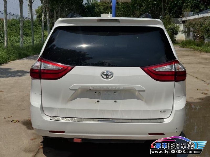 19年丰田塞纳轿车抵押车出售