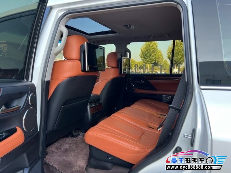 17年雷克萨斯LX轿车抵押车出售