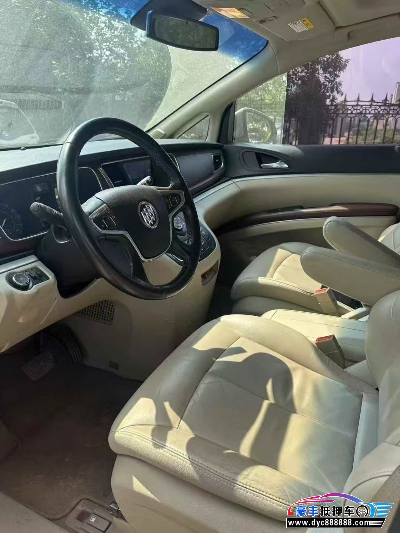 20年别克GL8轿车抵押车出售