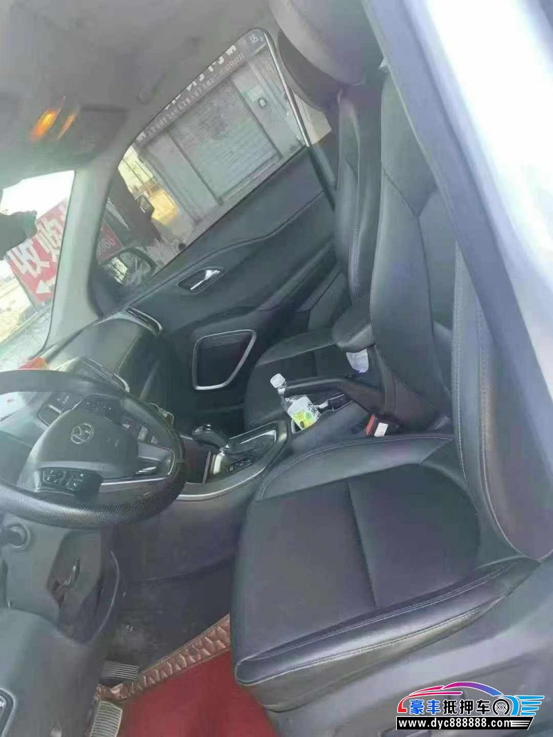 19年现代ix35轿车抵押车出售