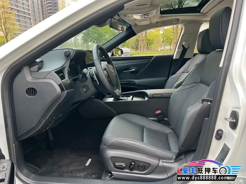 24年雷克萨斯ES轿车抵押车出售