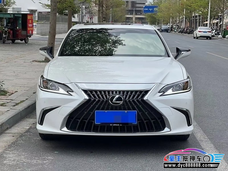 24年雷克萨斯ES轿车抵押车出售