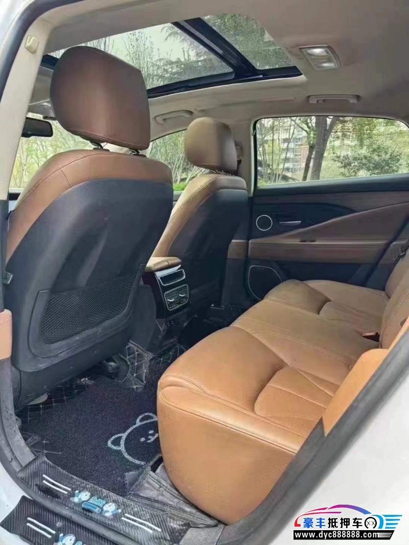 18年吉利博瑞轿车抵押车出售