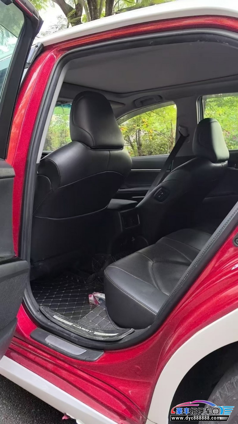 18年丰田凯美瑞轿车抵押车出售