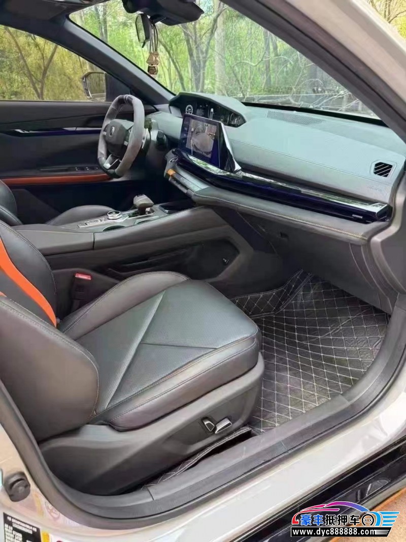 22年长安长安UNI轿车抵押车出售