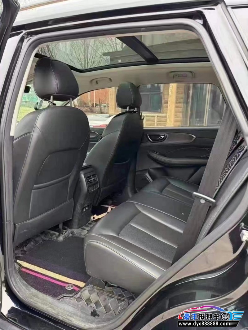 22年荣威RX5轿车抵押车出售