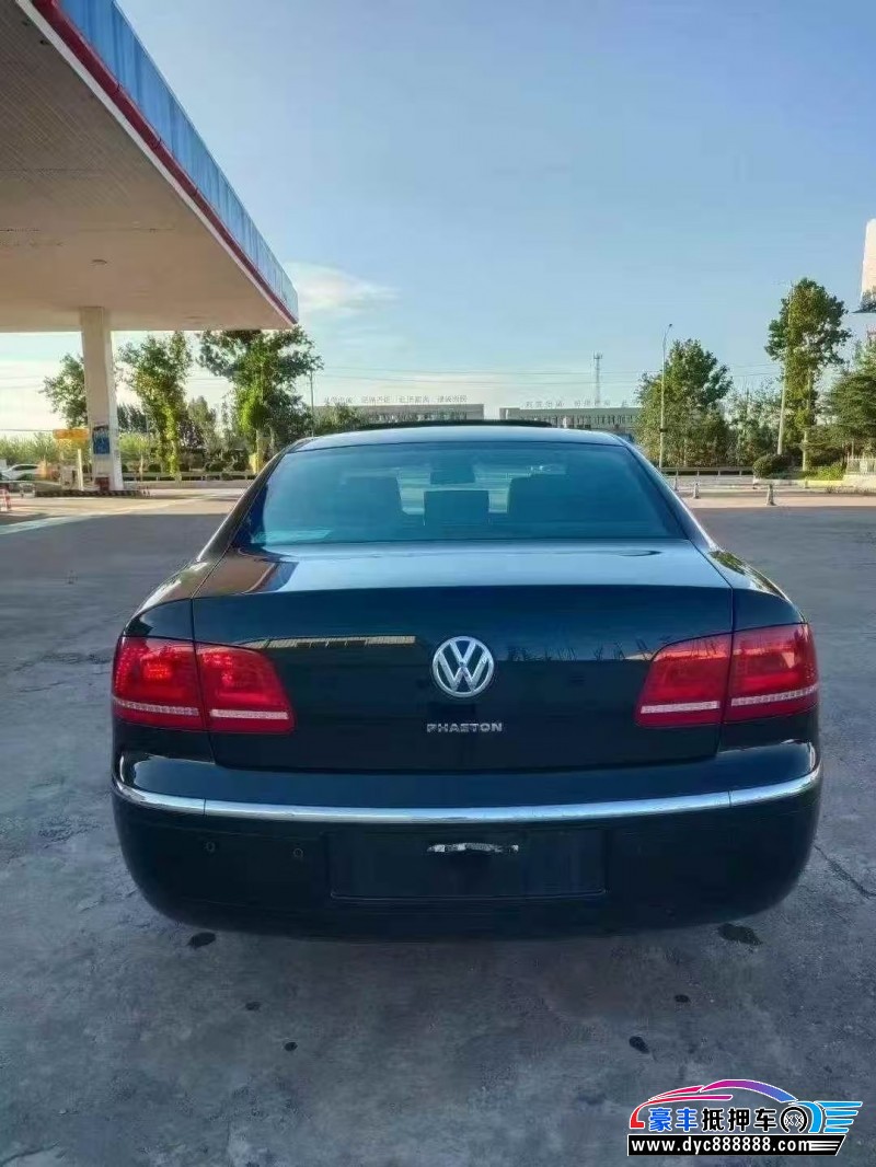 13年大众辉腾轿车抵押车出售