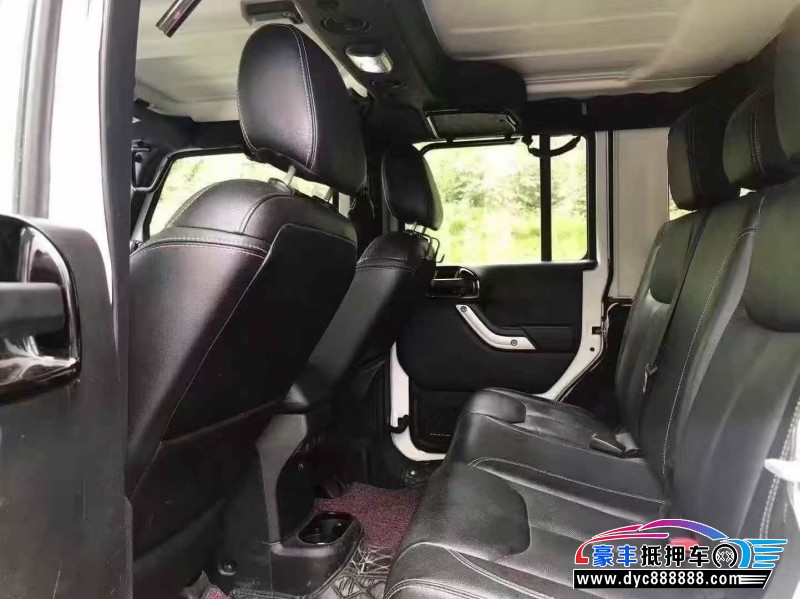 17年Jeep牧马人轿车抵押车出售