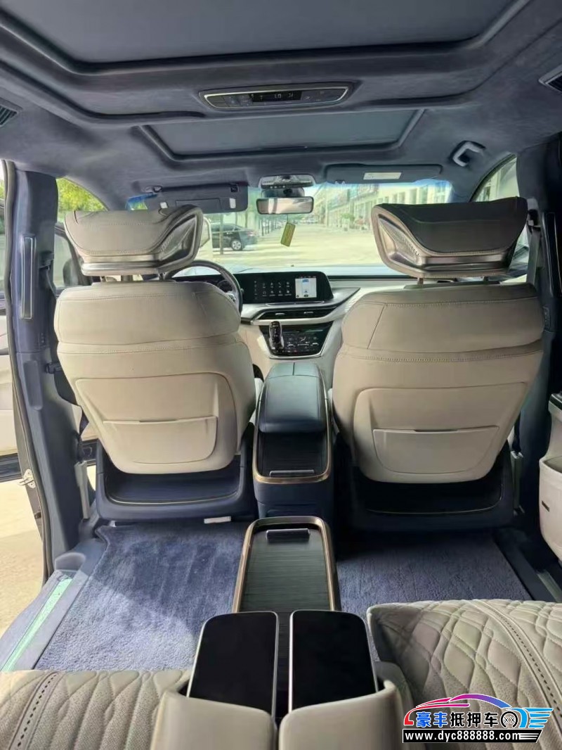 21年别克GL8轿车抵押车出售