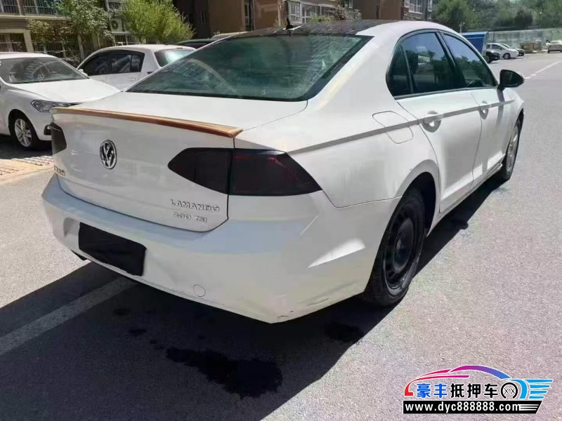 15年大众凌渡轿车抵押车出售