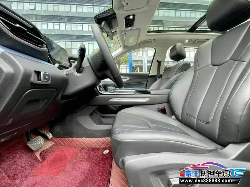 24年奔腾T90轿车抵押车出售