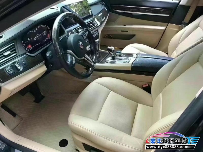 10年宝马7系轿车抵押车出售