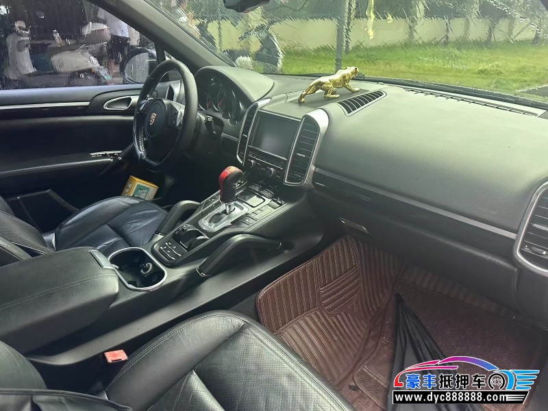 12年保时捷卡宴轿车抵押车出售