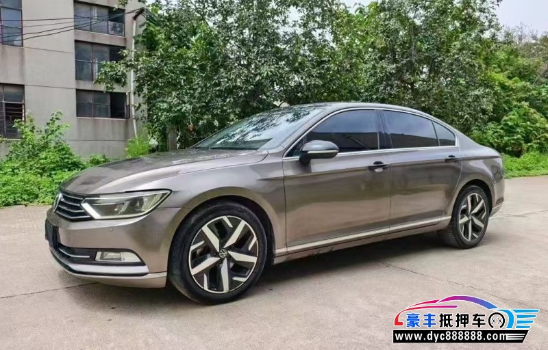 17年大众迈腾轿车抵押车出售