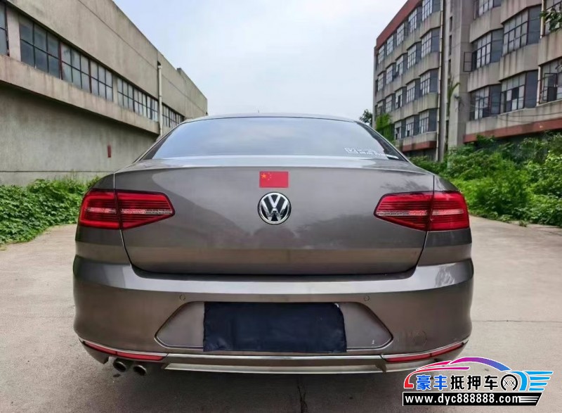 17年大众迈腾轿车抵押车出售